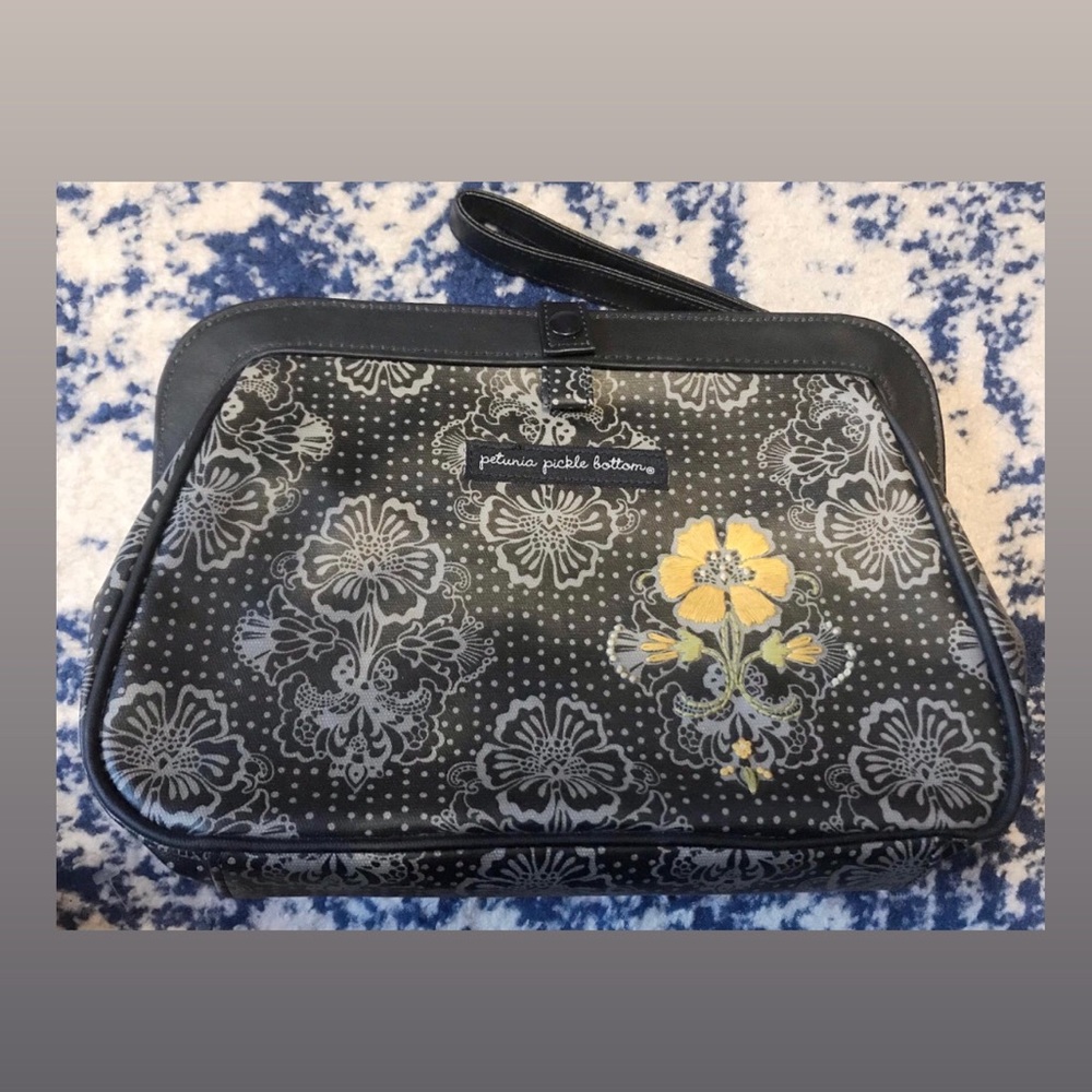 Petunia Pickle Bottom Diaper Changing Mat Clasp Clutch Handbag for Mom & Baby